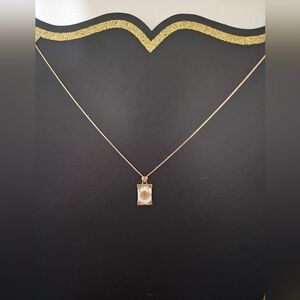 Avon 2000 Vintage Genuine Chinese Jade Elegant Gold Pendant Necklace